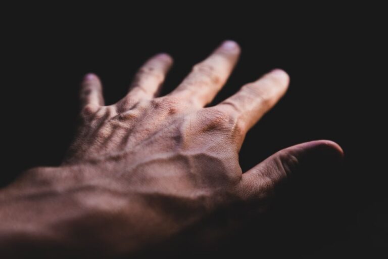 Why Your Fingers Wrinkle in Water After a Long Bath — Science trivia by Trivia Daily
