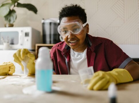 7 Bizarre Chemistry Reactions You Can Do in Your Kitchen — Science trivia by Trivia Daily