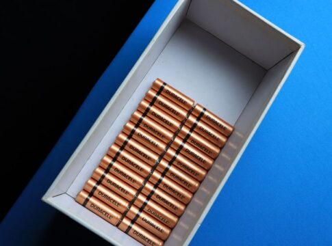 Why Batteries Die Faster in Cold Weather: Chemistry Revealed — Science trivia by Trivia Daily