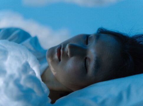 7 Bizarre Facts About Lucid Dreaming and Sleep Control — Brain Teasers trivia by Triv Central