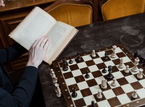 7 Surprising Facts About How Chess Grandmasters Think — Brain Teasers trivia by Trivia Daily