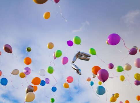 Why Do Helium Balloons Rise But Regular Balloons Fall — Science trivia by Trivia Daily