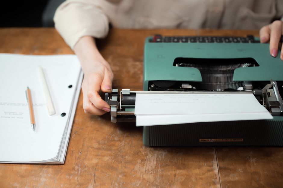 The Hidden Story Behind Why Typewriter Keys Are QWERTY