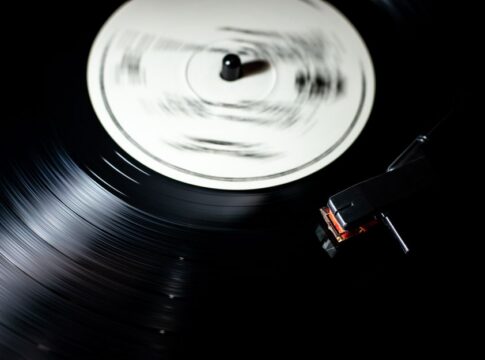 Why Does Vinyl Crackle When Playing Old Records — Entertainment trivia by Trivia Daily